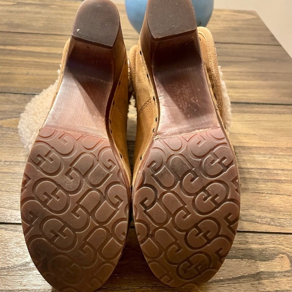 UGG Lynnea Stud Shearling Lined Clog Tan Leather Heel Ankle Boots Size 6 Boho - Picture 11 of 16